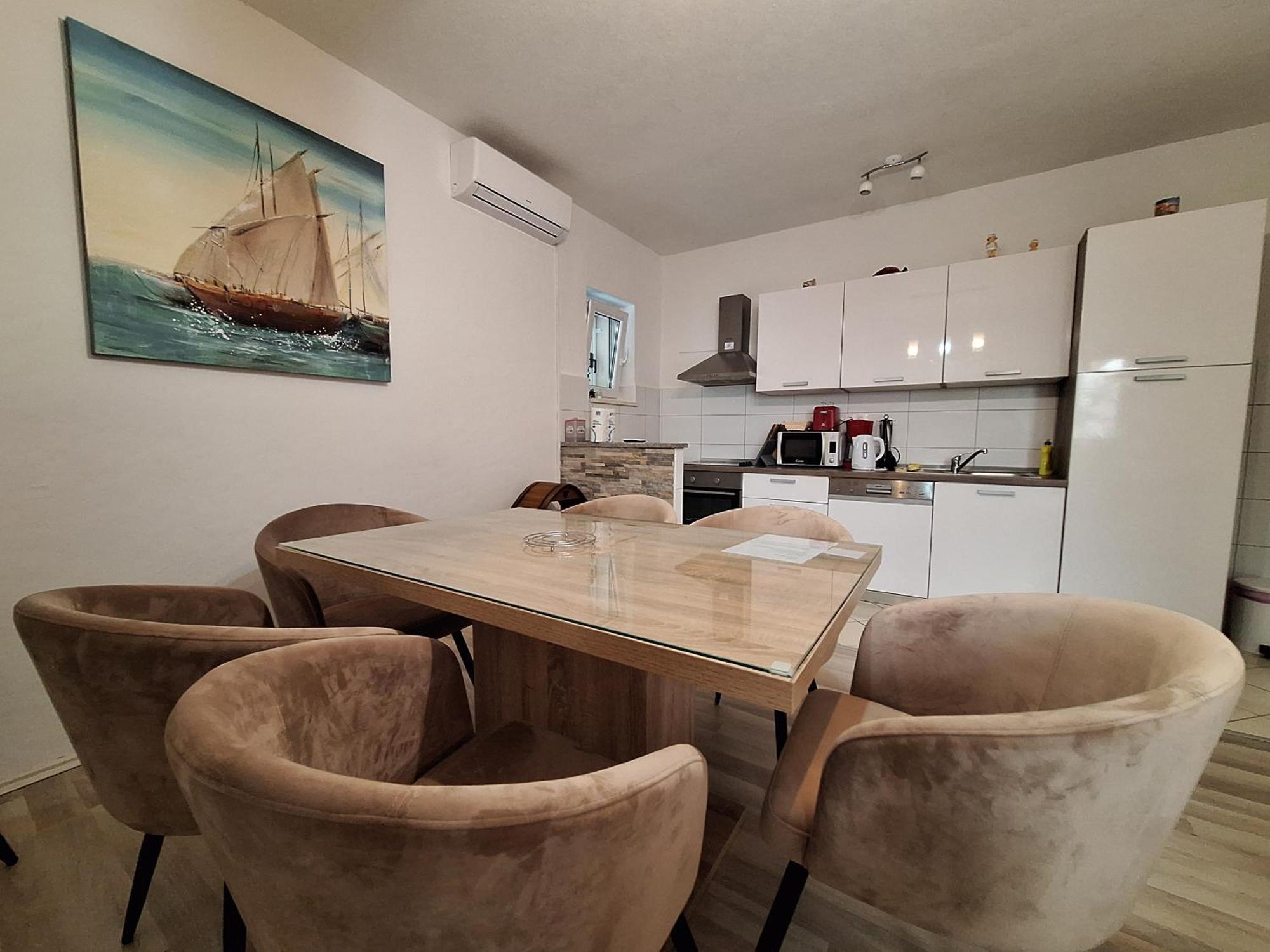 Kapelica Apartment Trogir